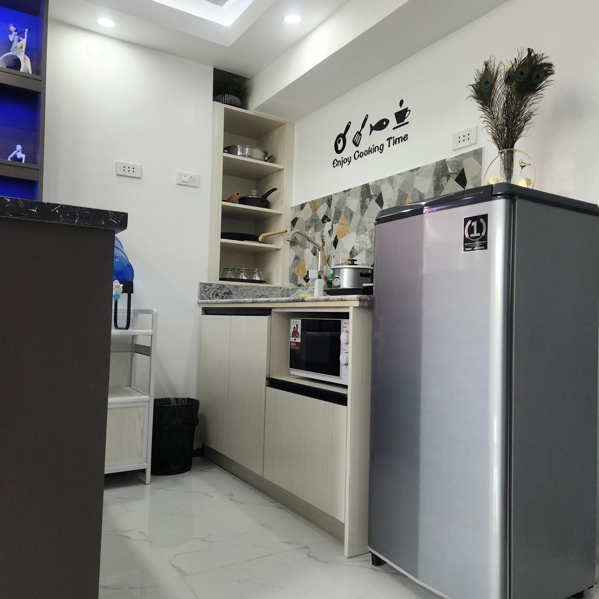 Condo Azur Suites B316 Near Airport, Netflix, Stylish, Cozy With Swimming Pool Мактан Екстер'єр фото